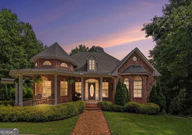 Photo 3 of Sale Pending at 17 Moon Rdg, Newnan, GA 30263 | MLS# 10821804 | Listing updated on 2026-08-23