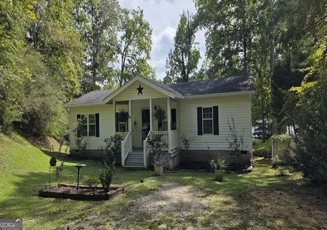 Photo 1 of Sale Pending at 111 Southshore Rd, Eatonton, GA 31024 | MLS# 10623392 | Listing updated on 2025-10-31