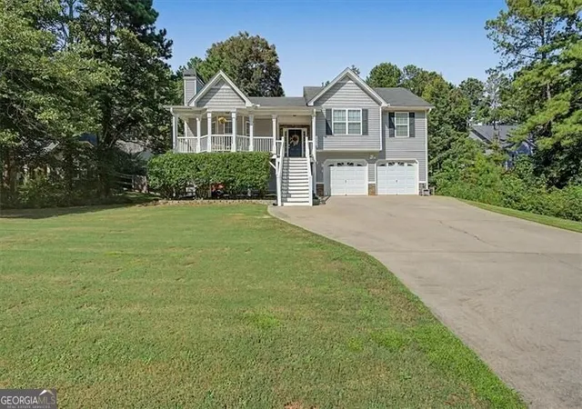 Photo 3 of Sale Pending at 198 Meadow Spring Ct, Temple, GA 30179 | MLS# 10833436 | Listing updated on 2026-09-03