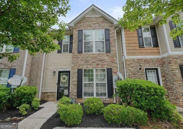 Photo 2 of Sale Pending at 214 Meadowlark Pl, Austell, GA 30168 | MLS# 10815509 | Listing updated on 2026-08-31