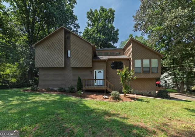 1st image of 6499 Will Dupree Ln, Acworth, GA 30102 | MLS# 10832366