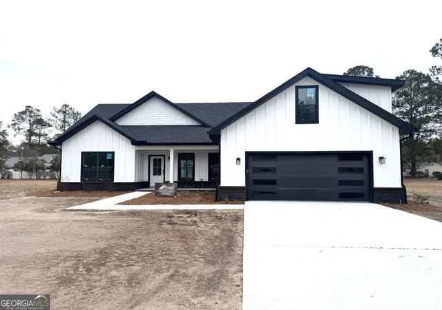 2nd image of 243 Charlton St, Jesup, GA 31545 | MLS# 10719177