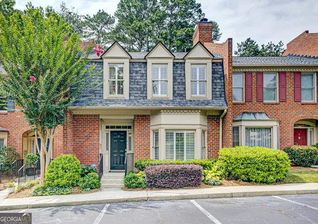 Homes for sale in Atlanta, GA | 10 Ne Plantation Dr, Atlanta, GA 30324 | MLS# 10797856