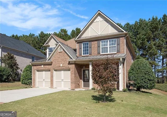 Photo 2 of Single family home for sale at 4825 Silver Leaf Dr, Cumming, GA 30040 | MLS# 10825434 | Listing updated on 2026-09-17