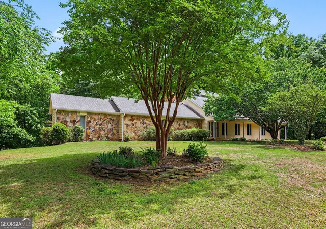 Photo 3 of Single family home for sale at 9270 Riverclub Pkwy, Duluth, GA 30097 | MLS# 10755088 | Listing updated on 2026-09-09