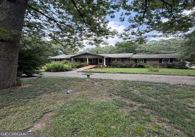 Homes for sale in Royston, GA | 329 Riverbend Dr Dr, Royston, GA 30662 | MLS# 10796455
