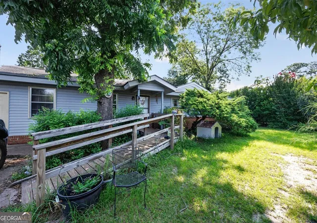 Photo 2 of Single family home for sale at 216 Harris St, Warner Robins, GA 31093 | MLS# 10819556 | Listing updated on 2026-08-19