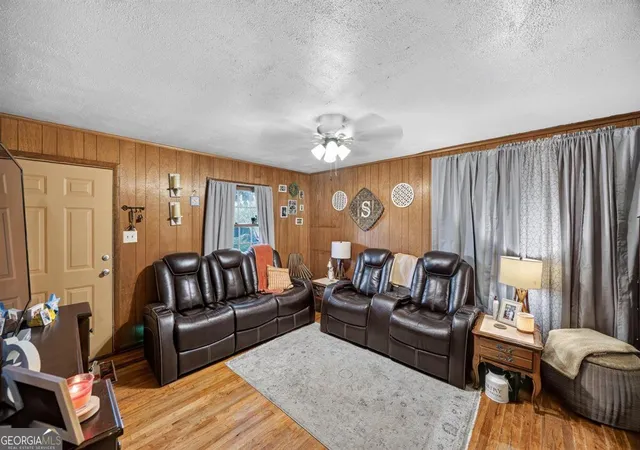 Photo 3 of Single family home for sale at 216 Harris St, Warner Robins, GA 31093 | MLS# 10819556 | Listing updated on 2026-08-19