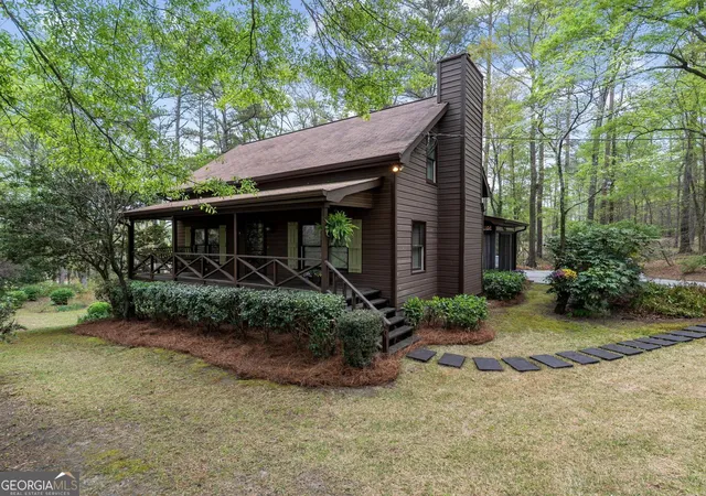 3rd image of 3121 Bonds Lake Rd Nw, Conyers, GA 30012 | MLS# 10802080