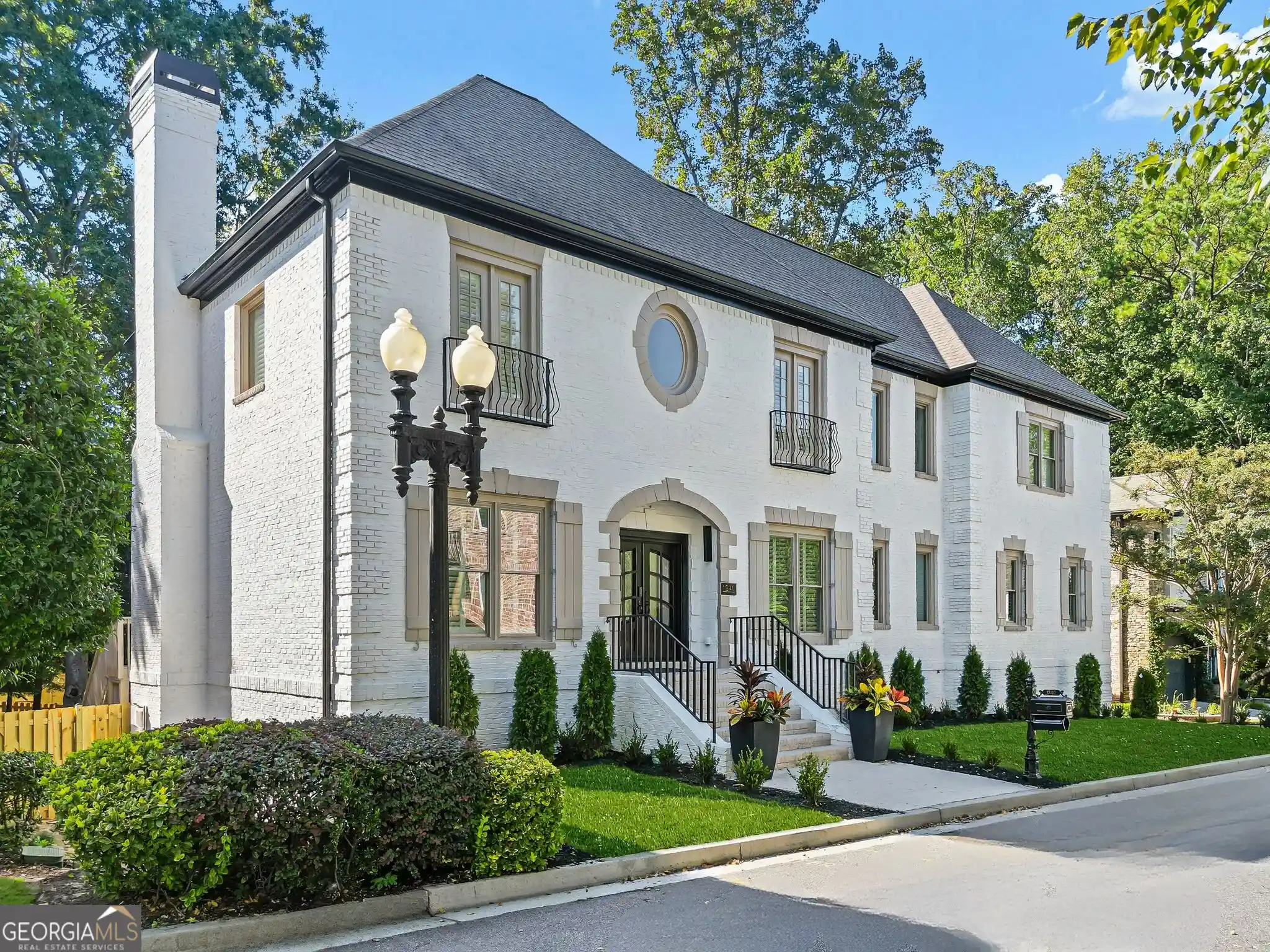 Photo 1 of Mansion for sale at 1240 Brookhaven Hideway Ct Ne, Atlanta, GA 30319 | MLS# 10855428 | Listing updated on 2026-10-29