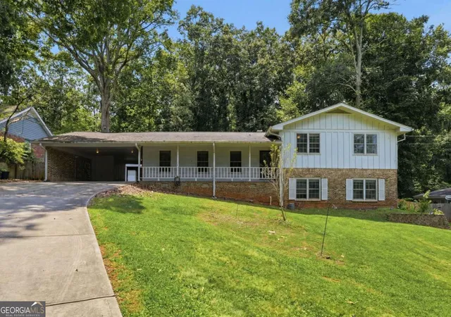 Photo 1 of Single family home for sale at 4362 White Oak Dr, Buford, GA 30518 | MLS# 10804025 | Listing updated on 2026-09-28