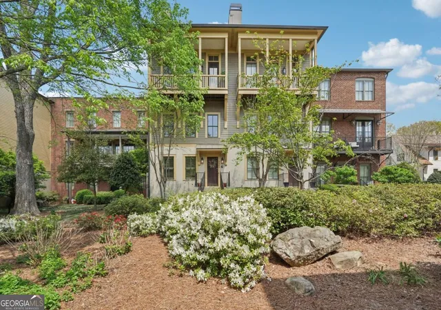 2nd image of 5960 Webster Cir, Norcross, GA 30071 | MLS# 10725584