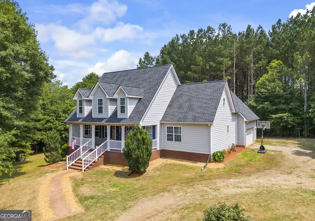 Photo 3 of Single family home for sale at 136 Wedgewood Dr, Danielsville, GA 30633 | MLS# 10765063 | Listing updated on 2026-09-03