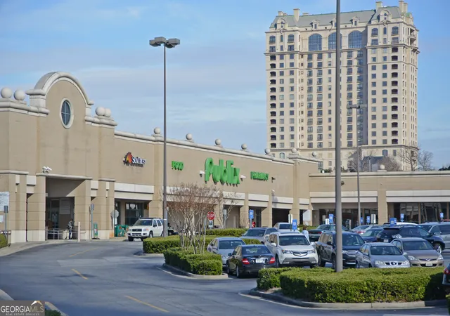 Photo 38 of Sale Pending at 325 E Paces Ferry Rd Ne #1608, Atlanta, GA 30305 | MLS# 10574172 | Listing updated on 2025-10-22