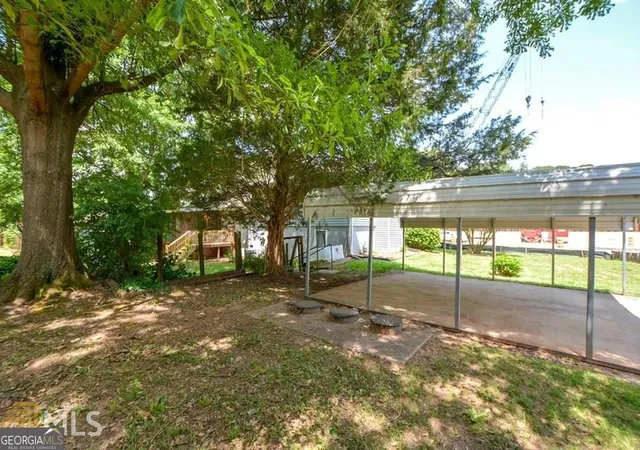 image of 110 Flint River Rd, Jonesboro, GA 30238 | MLS# 10576629