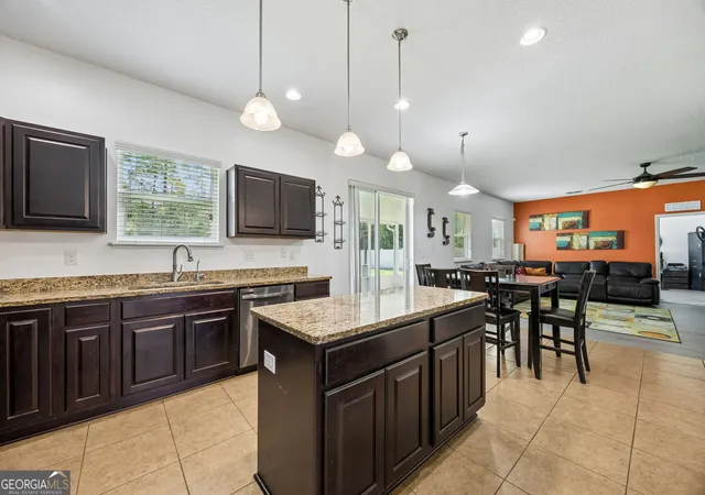 Photo 4 of Single family home for sale at 124 Cedar Cir Dr, Kingsland, GA 31548 | MLS# 10812359 | Listing updated on 2026-09-28
