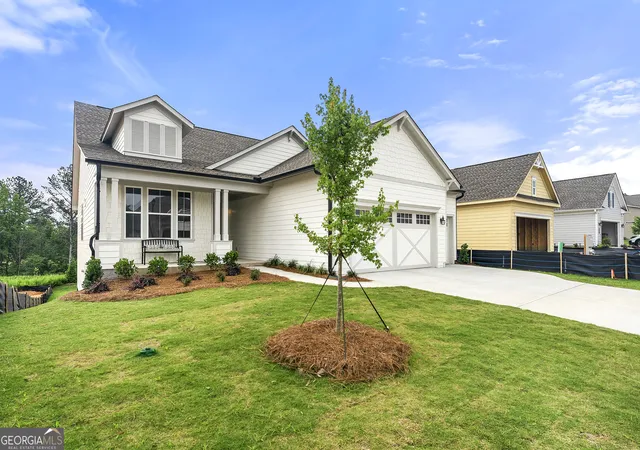 Homes for sale in Hoschton, GA | 203 Bear Wy, Hoschton, GA 30548 | MLS# 10800678