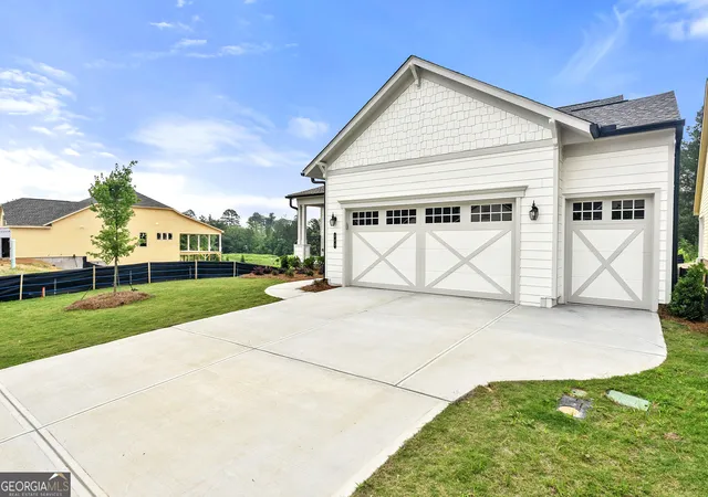 Homes for sale in Hoschton, GA | 203 Bear Wy, Hoschton, GA 30548 | MLS# 10800678