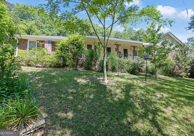 Photo 3 of Single family home for sale at 650 Riverside Rd, Roswell, GA 30075 | MLS# 10765186 | Listing updated on 2026-08-20