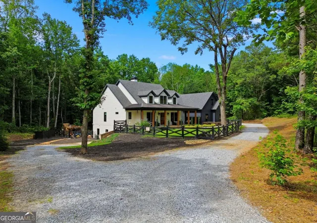 3rd image of 650 Avery Rd, Canton, GA 30115 | MLS# 10795556