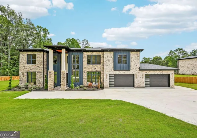 Photo 1 of Mansion for sale at 1546 Ewing Chapel Rd, Dacula, GA 30019 | MLS# 10815484 | Listing updated on 2026-08-21