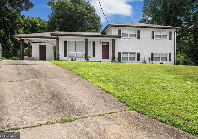 Photo 2 of Single family home for sale at 2044 Yucca Dr, Decatur, GA 30032 | MLS# 10792679 | Listing updated on 2026-09-16