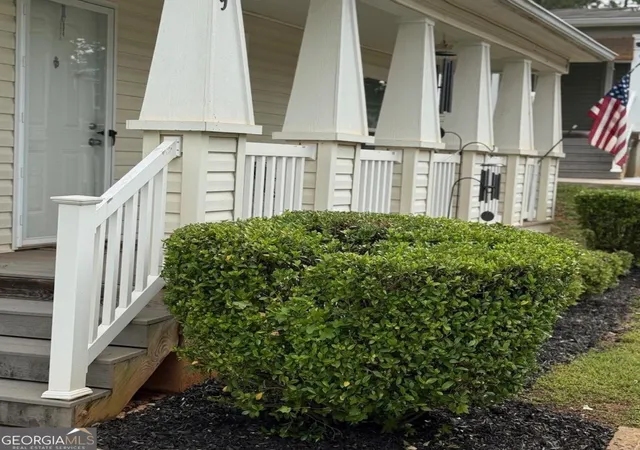 Photo 3 of Manufactured home for sale at 19 Redwood Cir, Newnan, GA 30263 | MLS# 10785046 | Listing updated on 2026-06-26