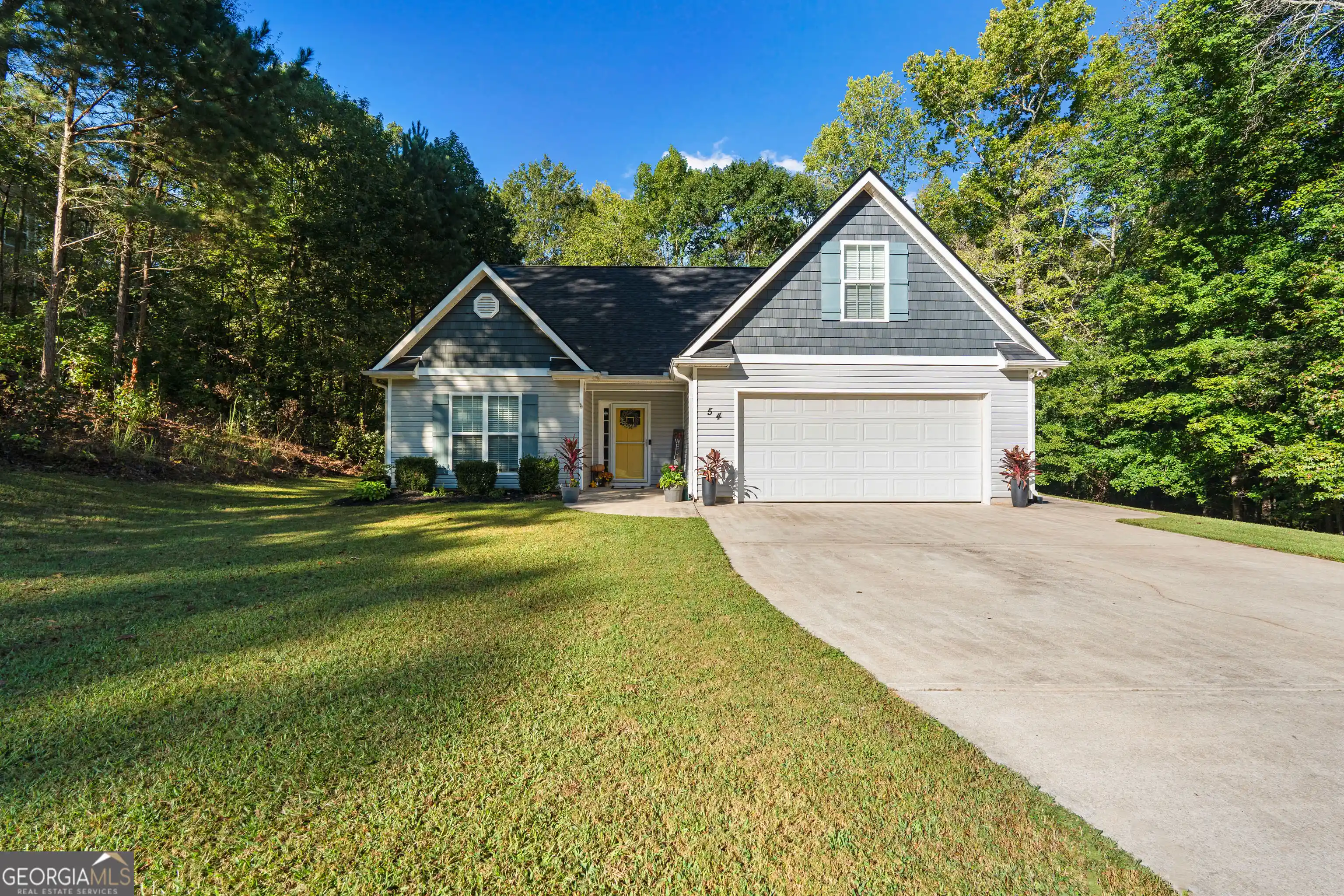 Photo 1 of Sale Pending at 54 Farrington Dr, Newnan, GA 30263 | MLS# 10868621 | Listing updated on 2026-10-29