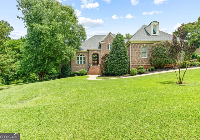Photo 3 of Single family home for sale at 105 Steeplechase Run, Warner Robins, GA 31088 | MLS# 10792475 | Listing updated on 2026-07-29