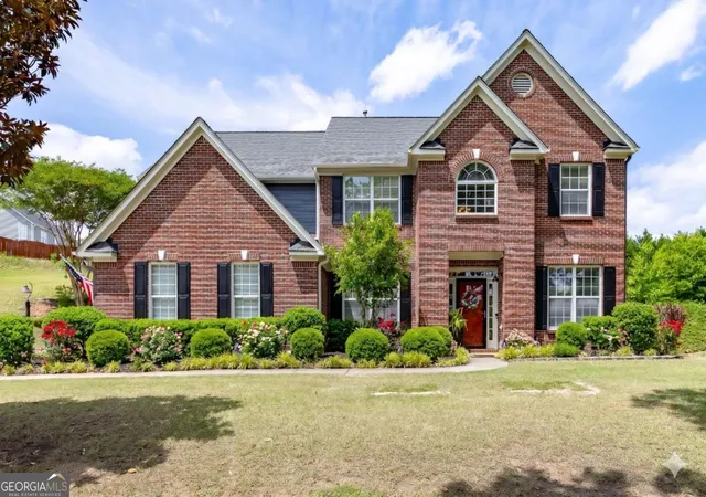 1st image of 933 Cruce Lake Dr, Hoschton, GA 30548 | MLS# 10816192