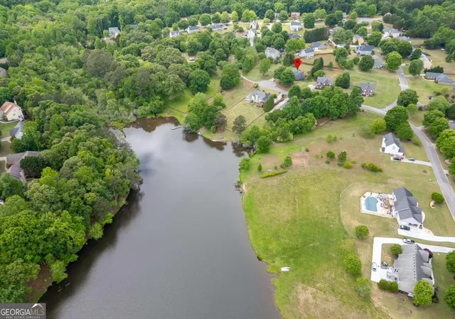 60th image of 933 Cruce Lake Dr, Hoschton, GA 30548 | MLS# 10816192