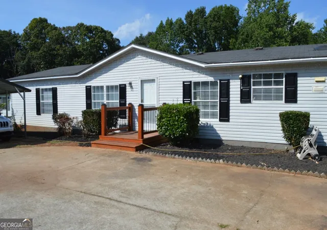 Photo 3 of Manufactured home for sale at 125 Overlook Ridge Ct, Alto, GA 30510 | MLS# 10832469 | Listing updated on 2026-09-08