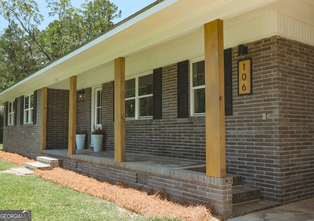 Photo 2 of Single family home for sale at 106 Pinehurst Dr, Blackshear, GA 31516 | MLS# 10809149 | Listing updated on 2026-09-18