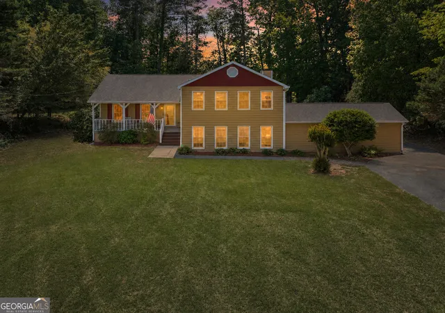Photo 2 of Sale Pending at 210 Heritage Farm Ln, Fayetteville, GA 30215 | MLS# 10758742 | Listing updated on 2026-06-12