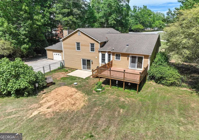 Photo 3 of Sale Pending at 210 Heritage Farm Ln, Fayetteville, GA 30215 | MLS# 10758742 | Listing updated on 2026-06-12