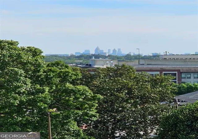Listing Photo 2 - Condo for sale in building located at 300 Johnson Fry Rd Ne, Atlanta, GA 30328 - Unit #B604