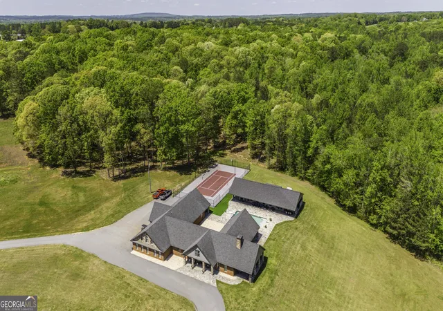 Photo 2 of Mansion for sale at 1600 Happy Holw Rd, Roopville, GA 30170 | MLS# 10410297 | Listing updated on 2025-12-15