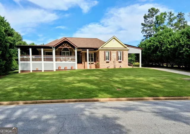 Photo 1 of Single family home for sale at 11524 Summer Tr, Hampton, GA 30228 | MLS# 10782734 | Listing updated on 2026-08-24