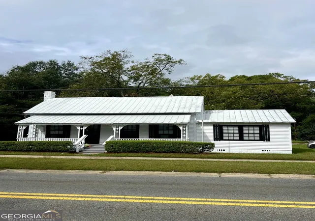 Photo 1 of Single family home for sale at 226 Griffin Ave, Eastman, GA 31023 | MLS# 10869809 | Listing updated on 2026-10-30