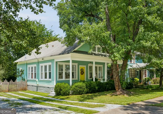 Photo 1 of Single family home for sale at 1739 Lyle Ave, College Park, GA 30337 | MLS# 10833940 | Listing updated on 2026-09-10