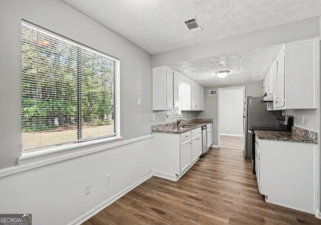 Photo 3 of Single family home for sale at 4406 Blackbirch Ln, Decatur, GA 30034 | MLS# 10762293 | Listing updated on 2026-07-16