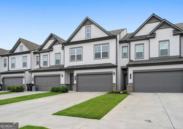 Photo 3 of Townhouse for sale at 26 Felton Walk Blvd, Cartersville, GA 30120 | MLS# 10775942 | Listing updated on 2026-09-14