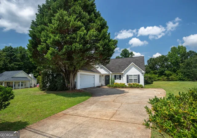 Photo 1 of Sale Pending at 130 Mills Lndg, Covington, GA 30016 | MLS# 10801432 | Listing updated on 2026-09-04