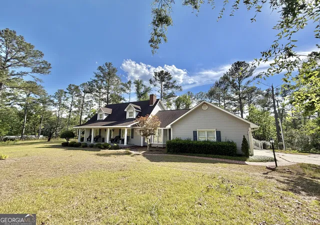Photo 2 of Single family home for sale at 51 Jimmy Boatright Dr, Hazlehurst, GA 31539 | MLS# 10759916 | Listing updated on 2026-06-20
