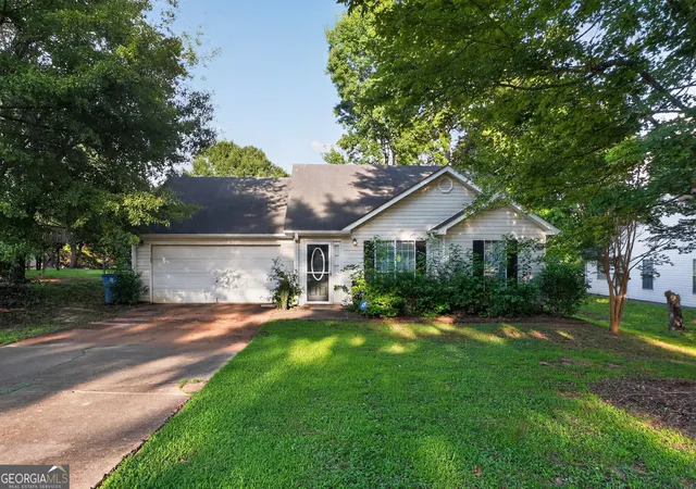 Photo 1 of Single family home for sale at 3050 Regal Dr, Mcdonough, GA 30253 | MLS# 10807946 | Listing updated on 2026-10-07
