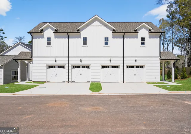 Homes for sale in Fayetteville, GA | 185 Bartow St #LOT 9, Fayetteville, GA 30214 | MLS# 10637036