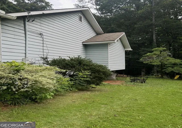 Photo 3 of Single family home for sale at 550 Jana Ln, Mcdonough, GA 30252 | MLS# 10810055 | Listing updated on 2026-09-11