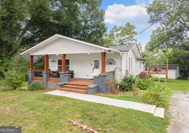 Photo 2 of Single family home for sale at 21 Martin Luther King Jr Dr, Cartersville, GA 30120 | MLS# 10821582 | Listing updated on 2026-08-21