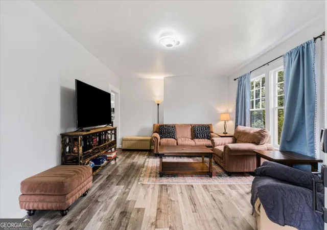 Photo 3 of Single family home for sale at 21 Martin Luther King Jr Dr, Cartersville, GA 30120 | MLS# 10821582 | Listing updated on 2026-09-26