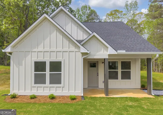 1st image of 181 Lake Club Dr, Hartwell, GA 30643 | MLS# 10806119